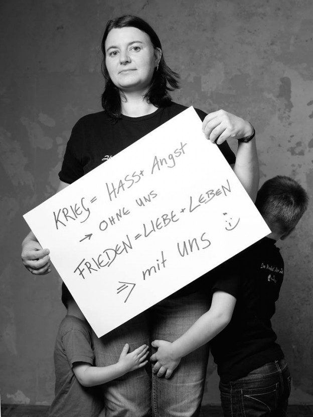 526402_836005856434201_8817054949675268836_n